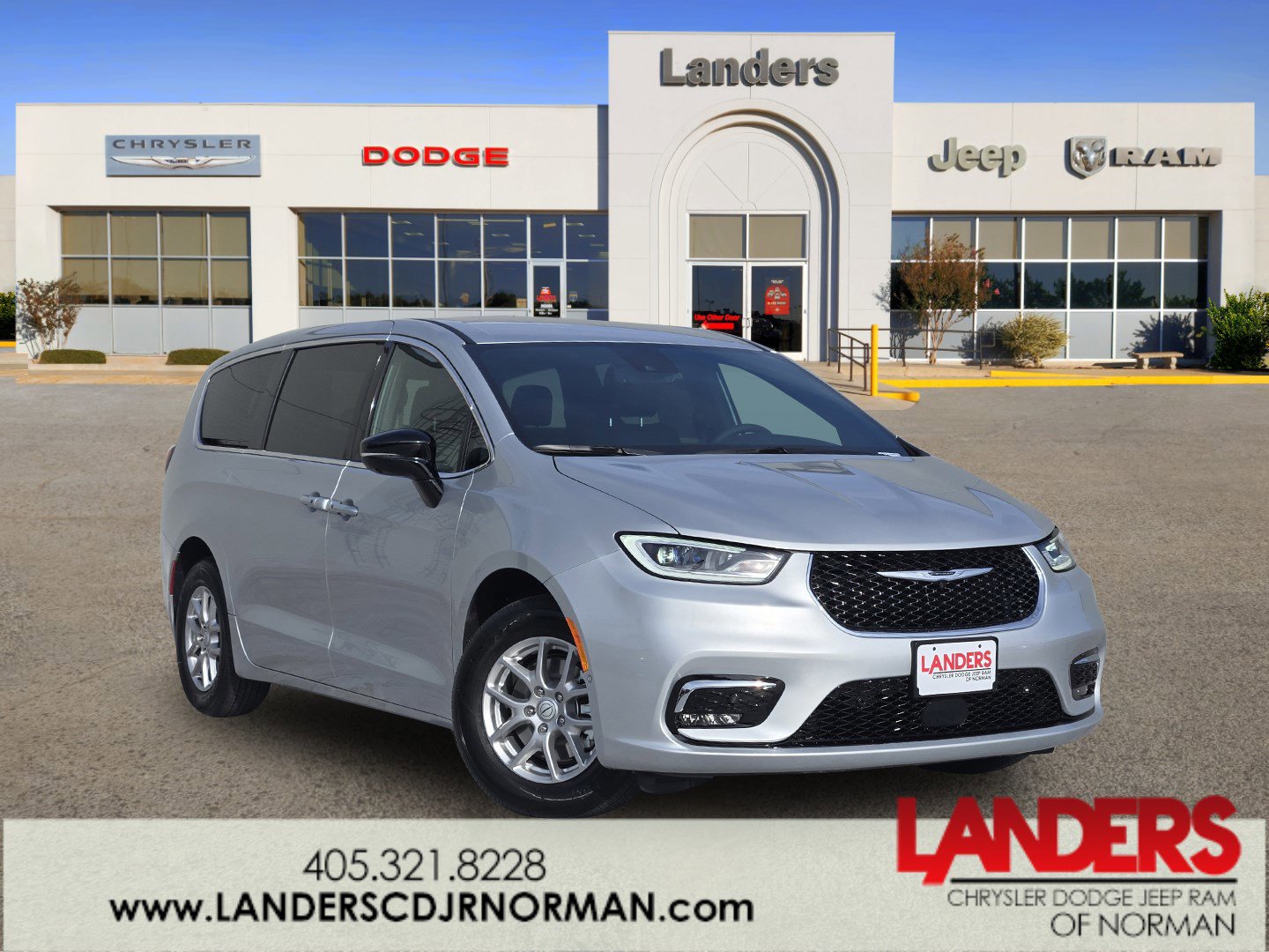 New 2026 Chrysler Pacifica Select