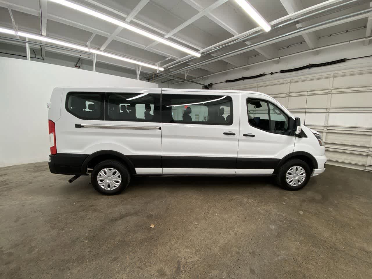 Used 2023 Ford Transit 350 XLT image 7