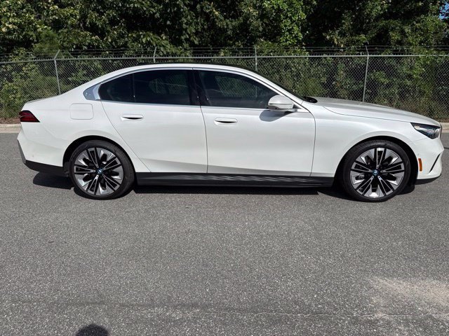 Used 2024 BMW i5 eDrive40i w/ M Sport Package RWD image 12