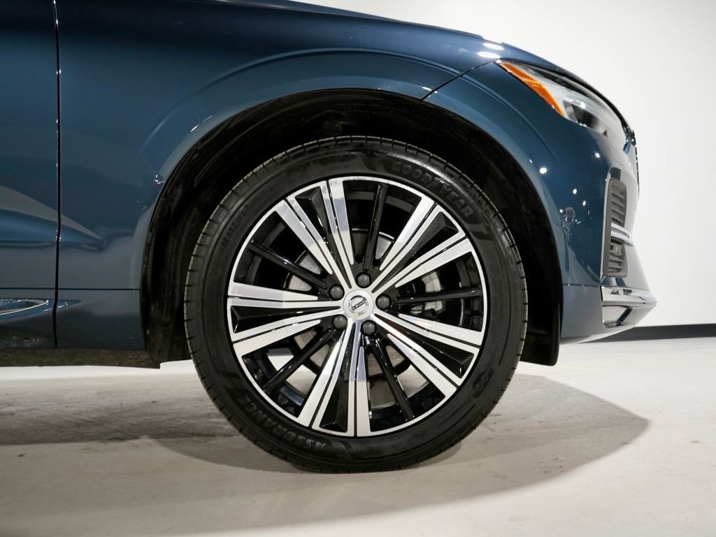 Used 2023 Volvo XC60 B5 Plus w/ Climate Package image 33