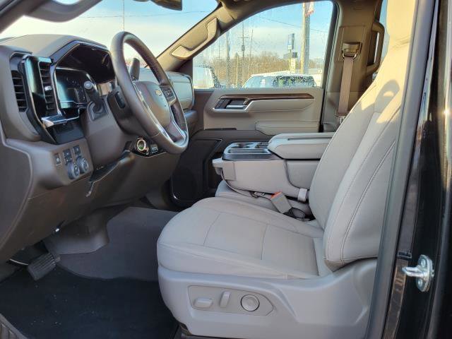Used 2025 Chevrolet Silverado 1500 LT image 8