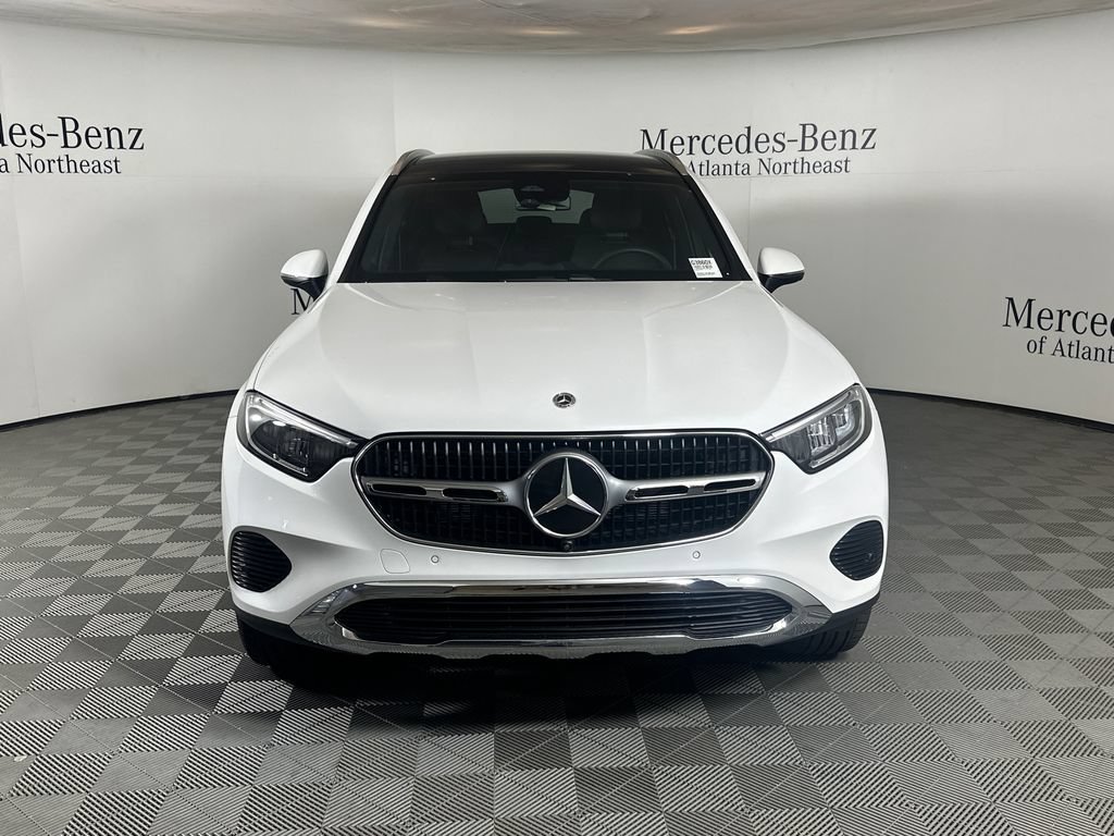 Used 2026 Mercedes-Benz GLC 300 image 2