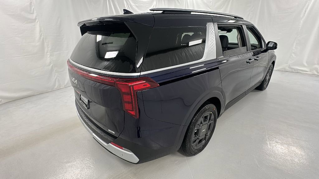 New 2026 Kia Carnival EX FWD image 3