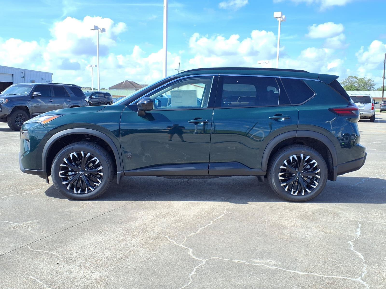 New 2026 Nissan Rogue Dark Armor FWD image 7