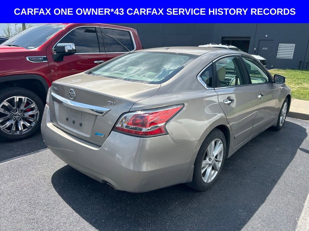 Used 2014 Nissan Altima 2.5 SV w/ Convenience Package image 3