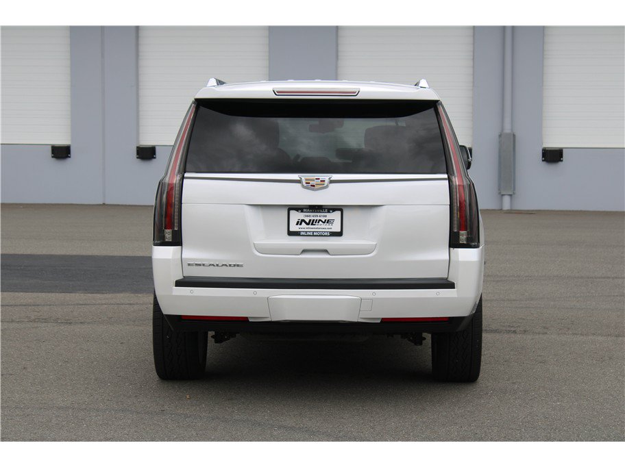 Used 2018 Cadillac Escalade Platinum AWD/4WD image 5