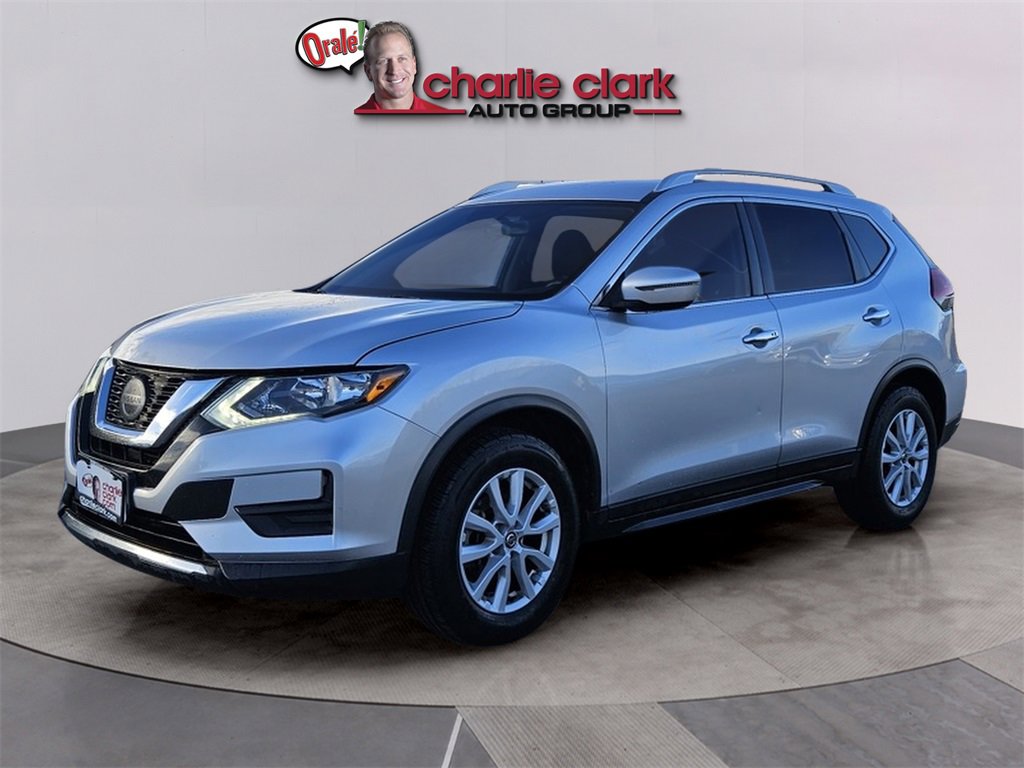 Used 2018 Nissan Rogue SV image 1