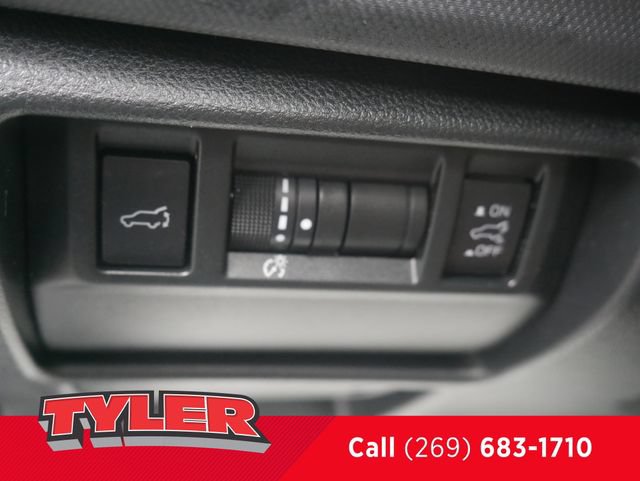 Used 2025 Subaru Forester Touring AWD/4WD image 26
