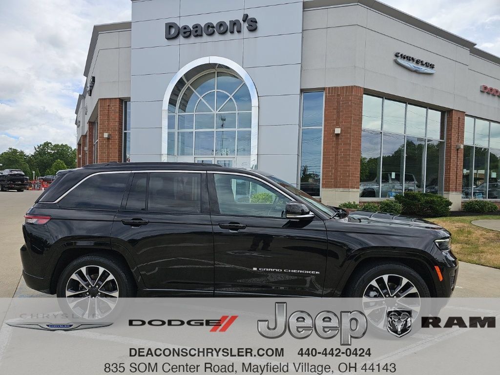 Certified 2024 Jeep Grand Cherokee Overland w/ Luxury Tech Group IV AWD/4WD image 1