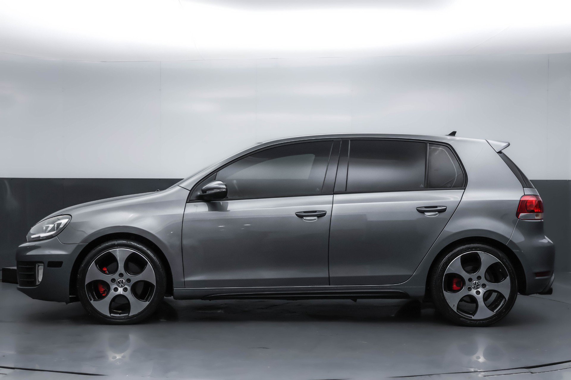 Used 2011 Volkswagen GTI Autobahn image 2