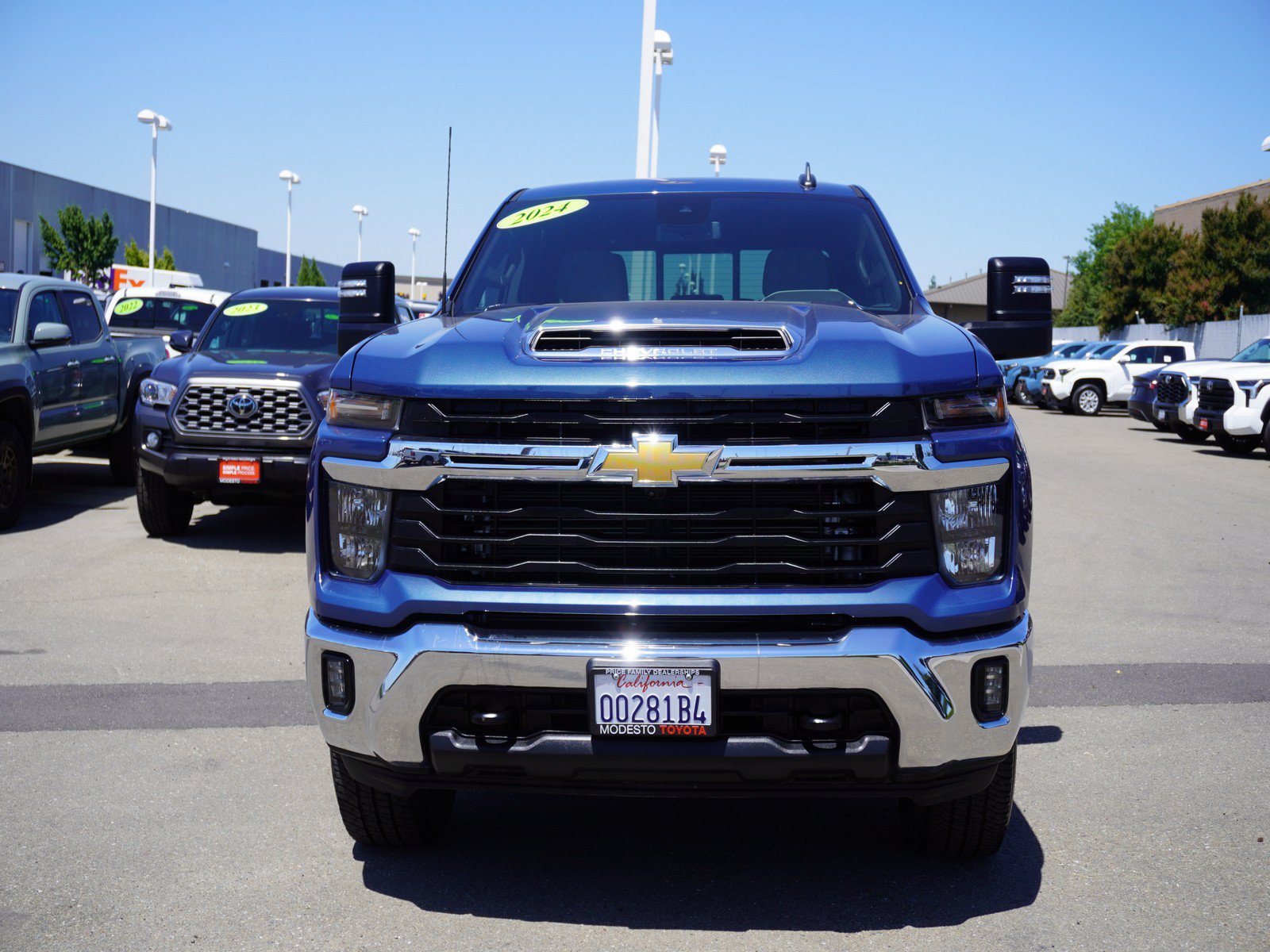 Used 2024 Chevrolet Silverado 2500 LT w/ All Star Edition AWD/4WD image 8