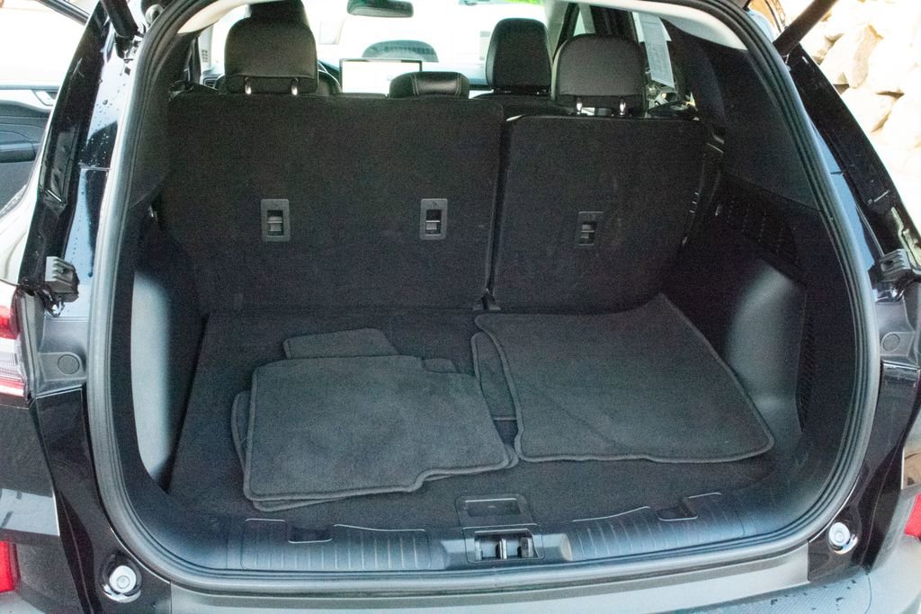 Used 2025 Ford Escape Platinum image 23