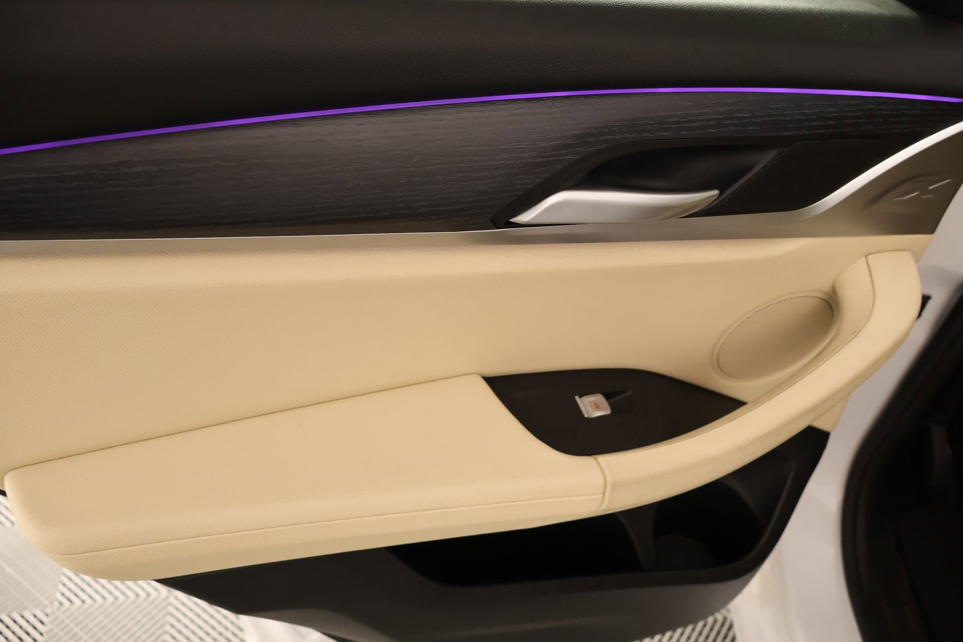 Used 2023 BMW X3 xDrive30i w/ M Sport Package image 18