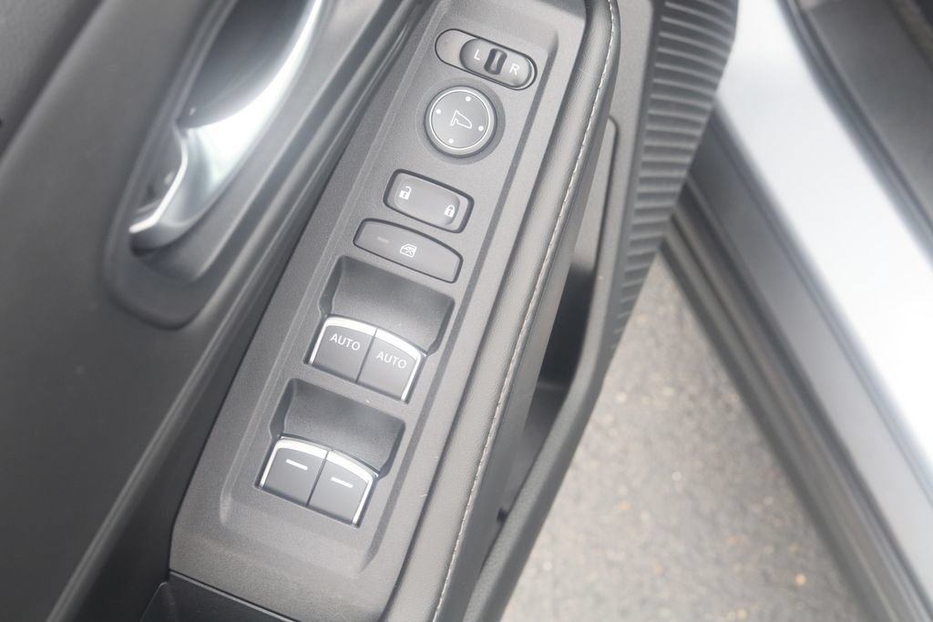 Used 2023 Honda Accord Sport image 25