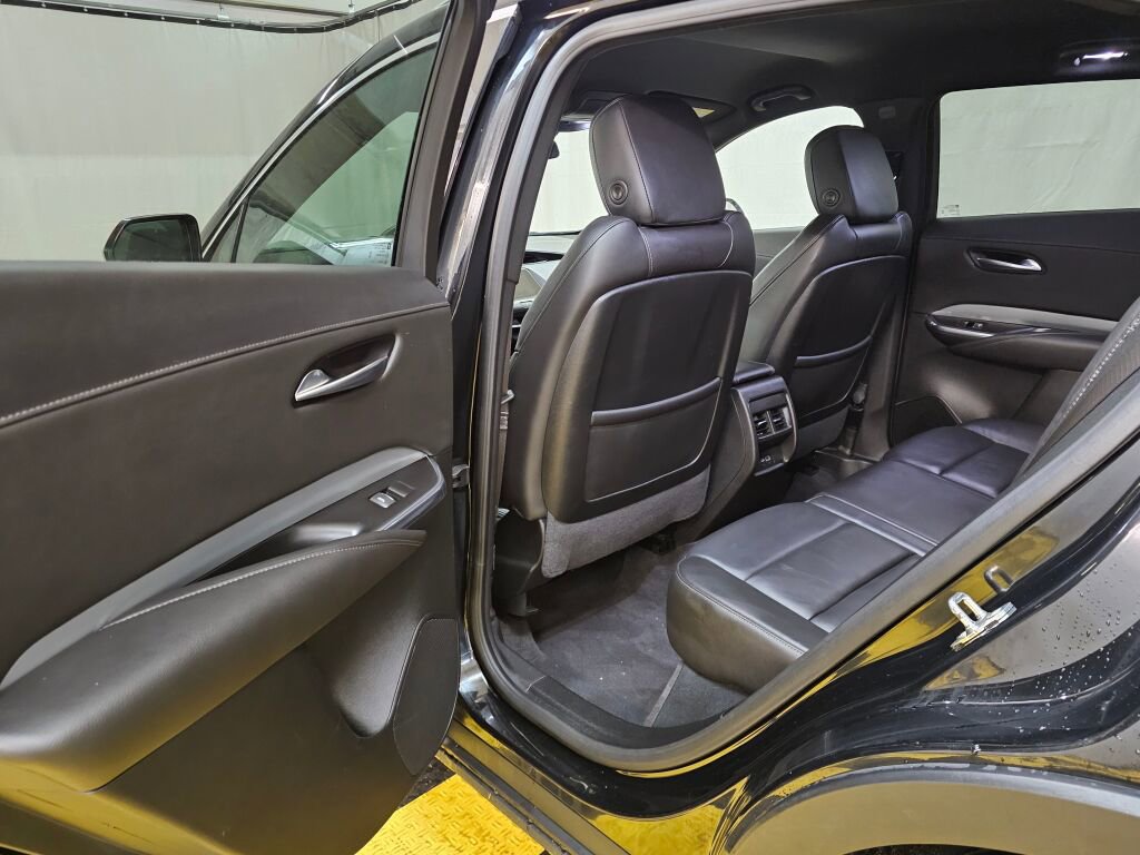 Used 2020 Cadillac XT4 Premium Luxury image 15