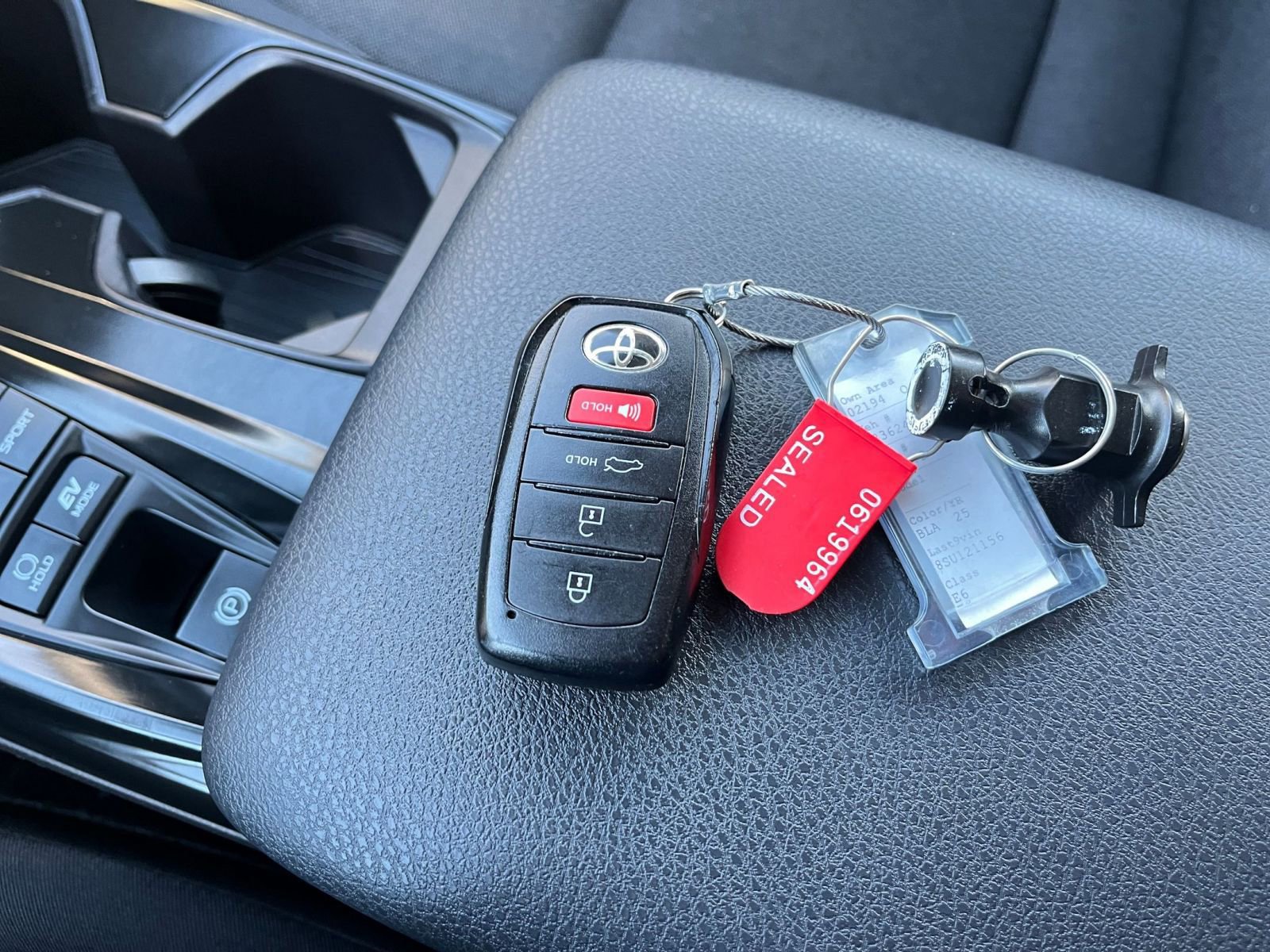 Used 2025 Toyota Camry LE image 22