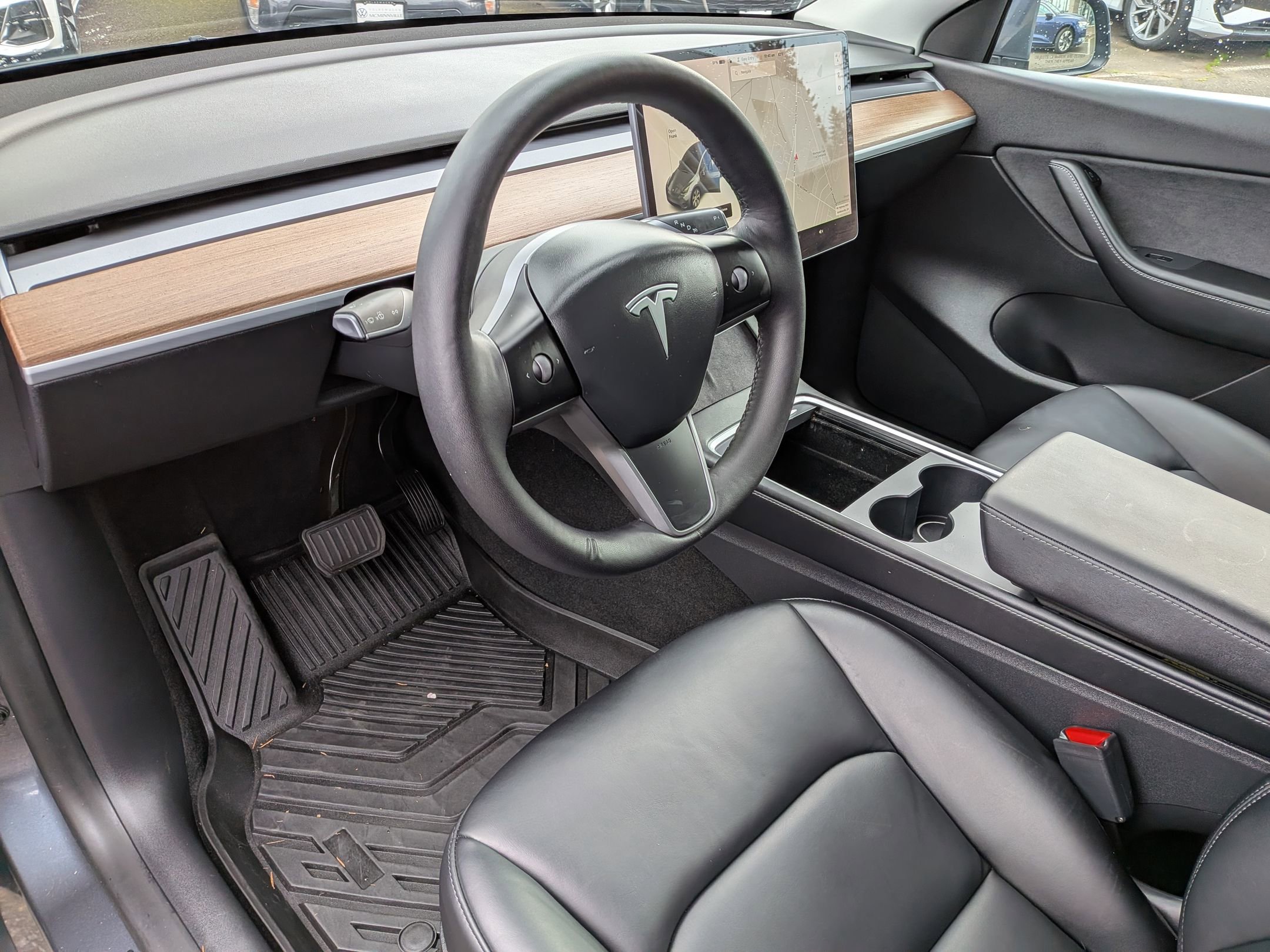 Used 2021 Tesla Model Y Long Range image 12