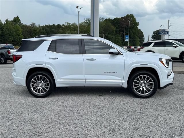 Used 2026 GMC Terrain Denali AWD/4WD image 2