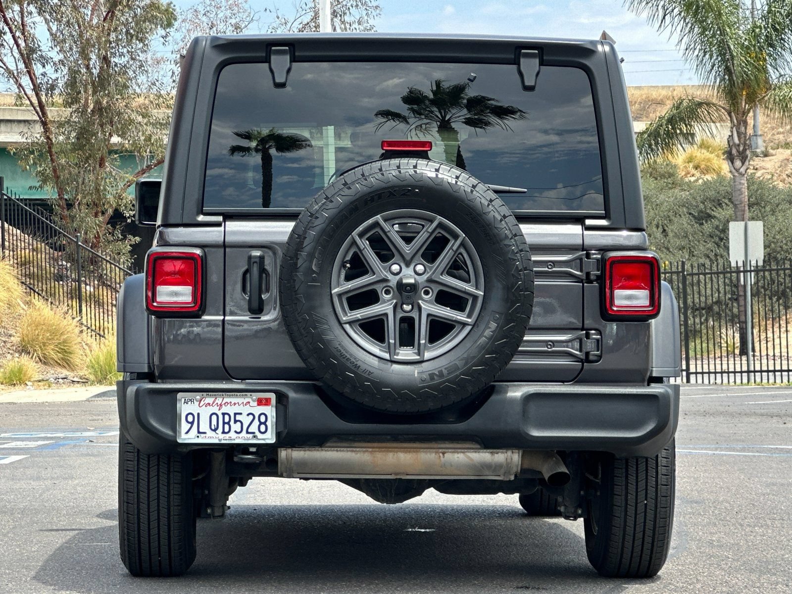 Used 2024 Jeep Wrangler Unlimited Sport AWD/4WD image 4