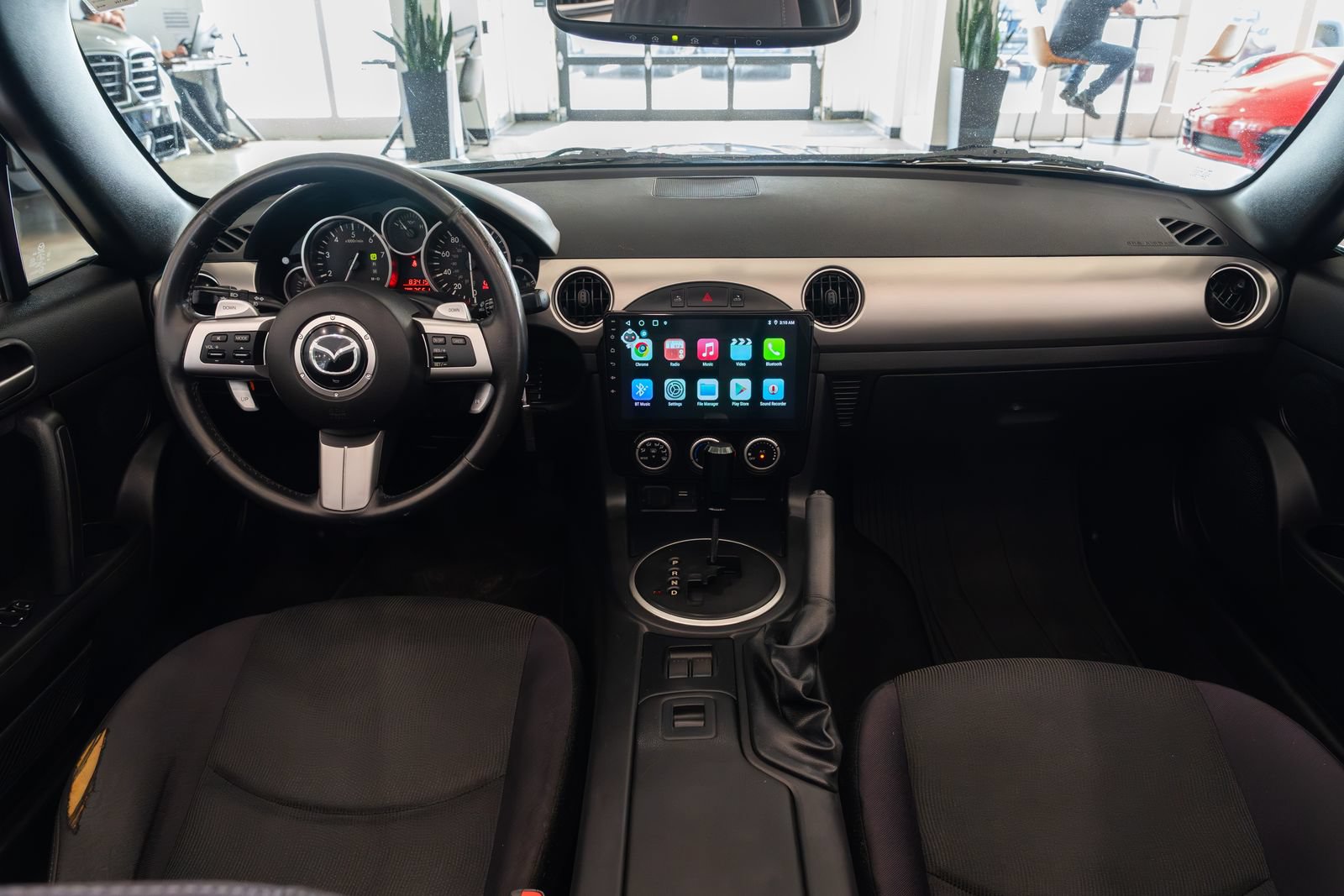 Used 2010 MAZDA MX-5 Miata Touring RWD image 10
