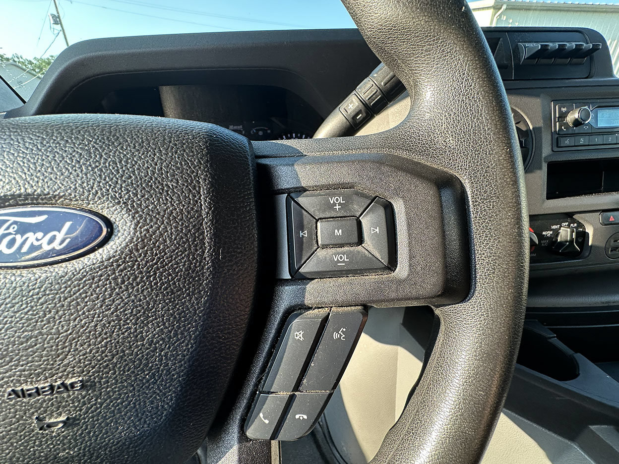 Used 2022 Ford E-350 and Econoline 350 Super Duty RWD image 32