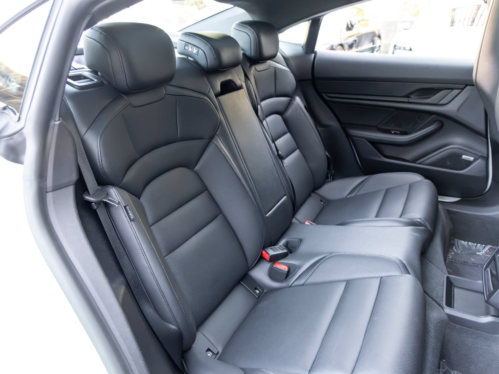 Used 2024 Porsche Taycan 4S AWD/4WD image 58