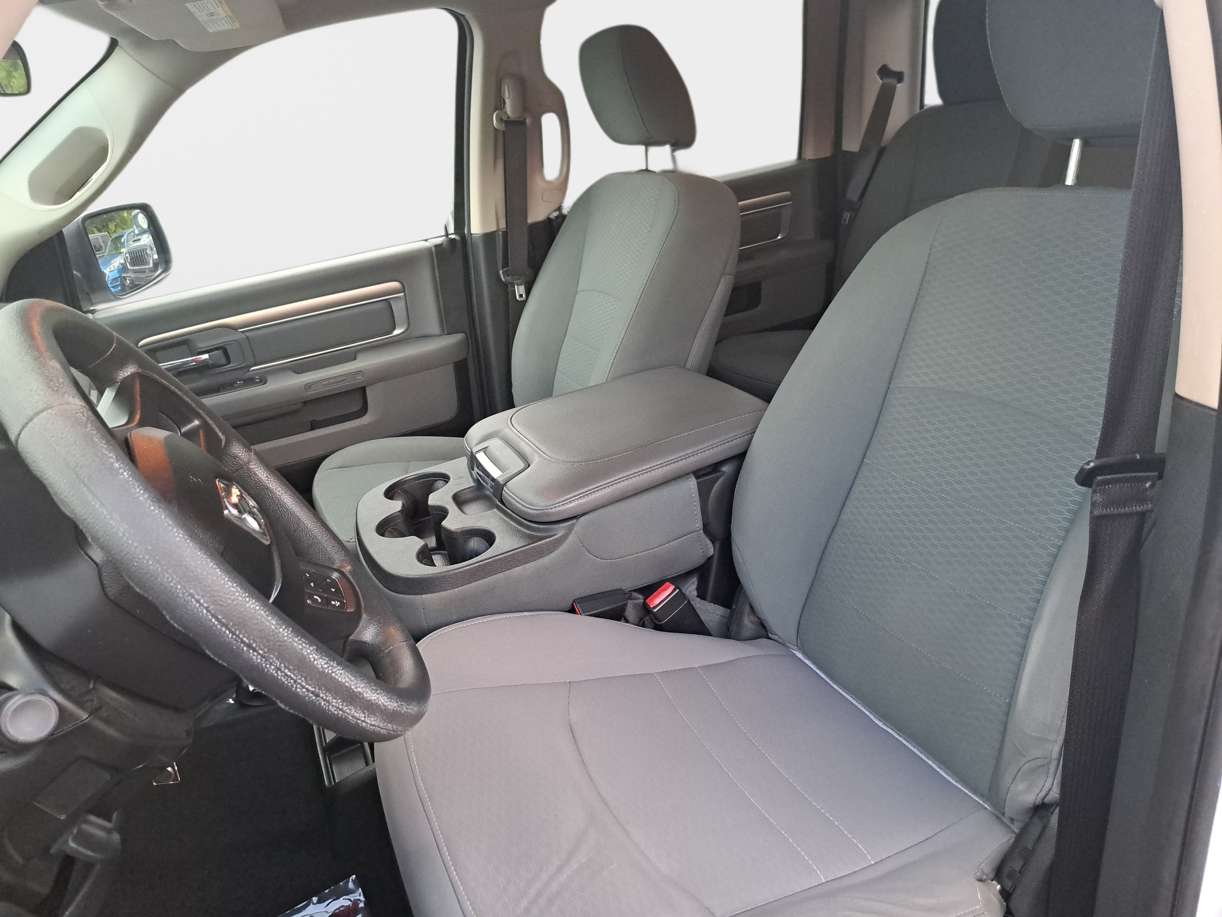 Used 2018 RAM 1500 Classic SLT AWD/4WD image 14