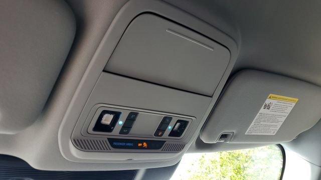 Used 2023 Ford Explorer XLT w/ Equipment Group 202A AWD/4WD image 17