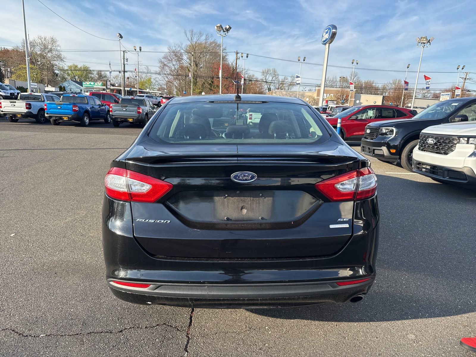 Used 2016 Ford Fusion SE w/ Equipment Group 201A image 6