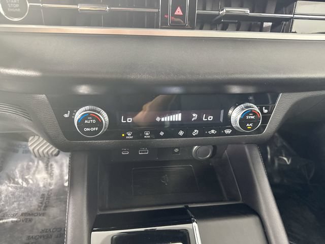 Used 2024 Mitsubishi Outlander SE AWD/4WD image 9