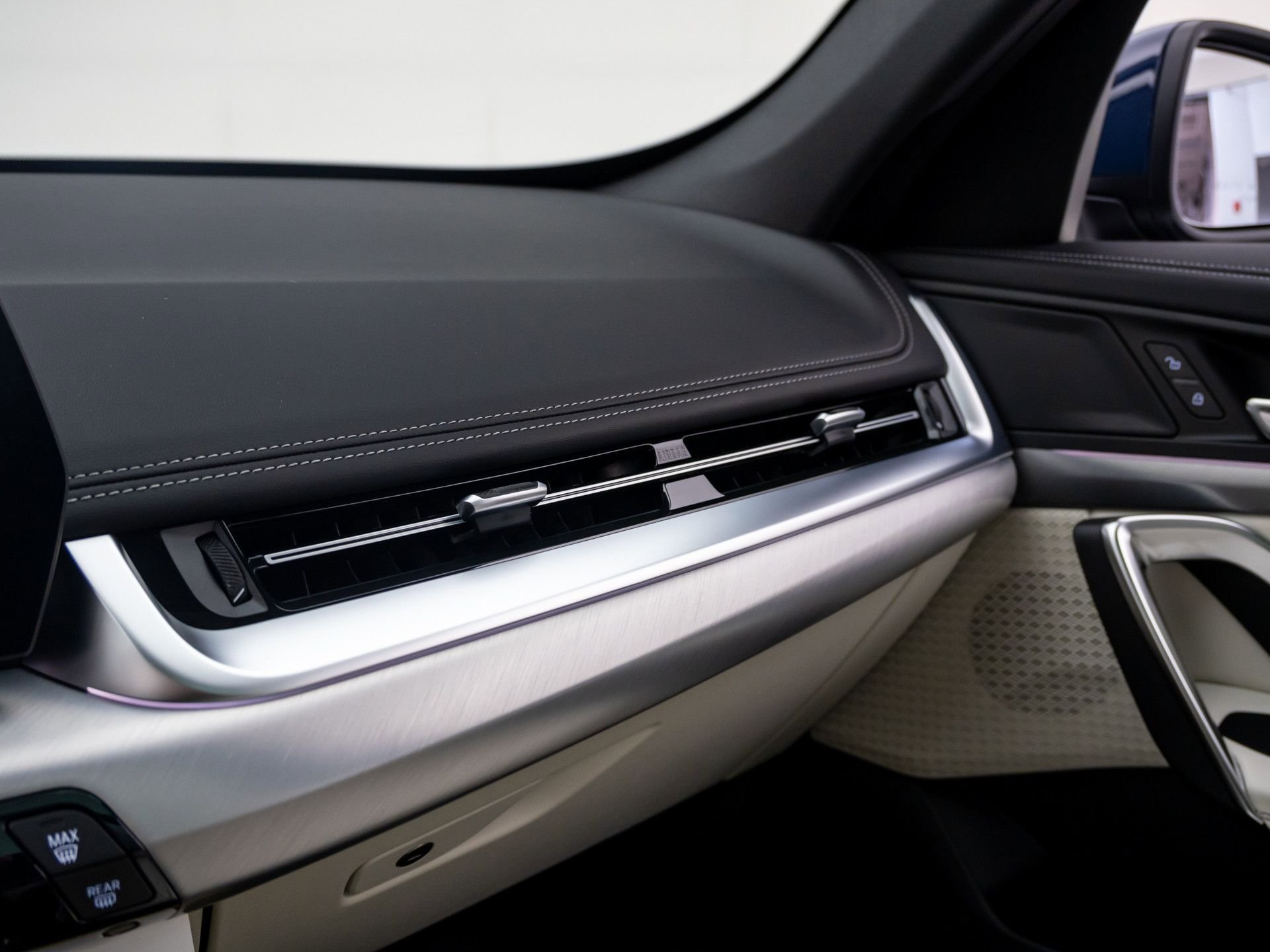 New 2026 BMW X1 xDrive28i AWD/4WD image 28
