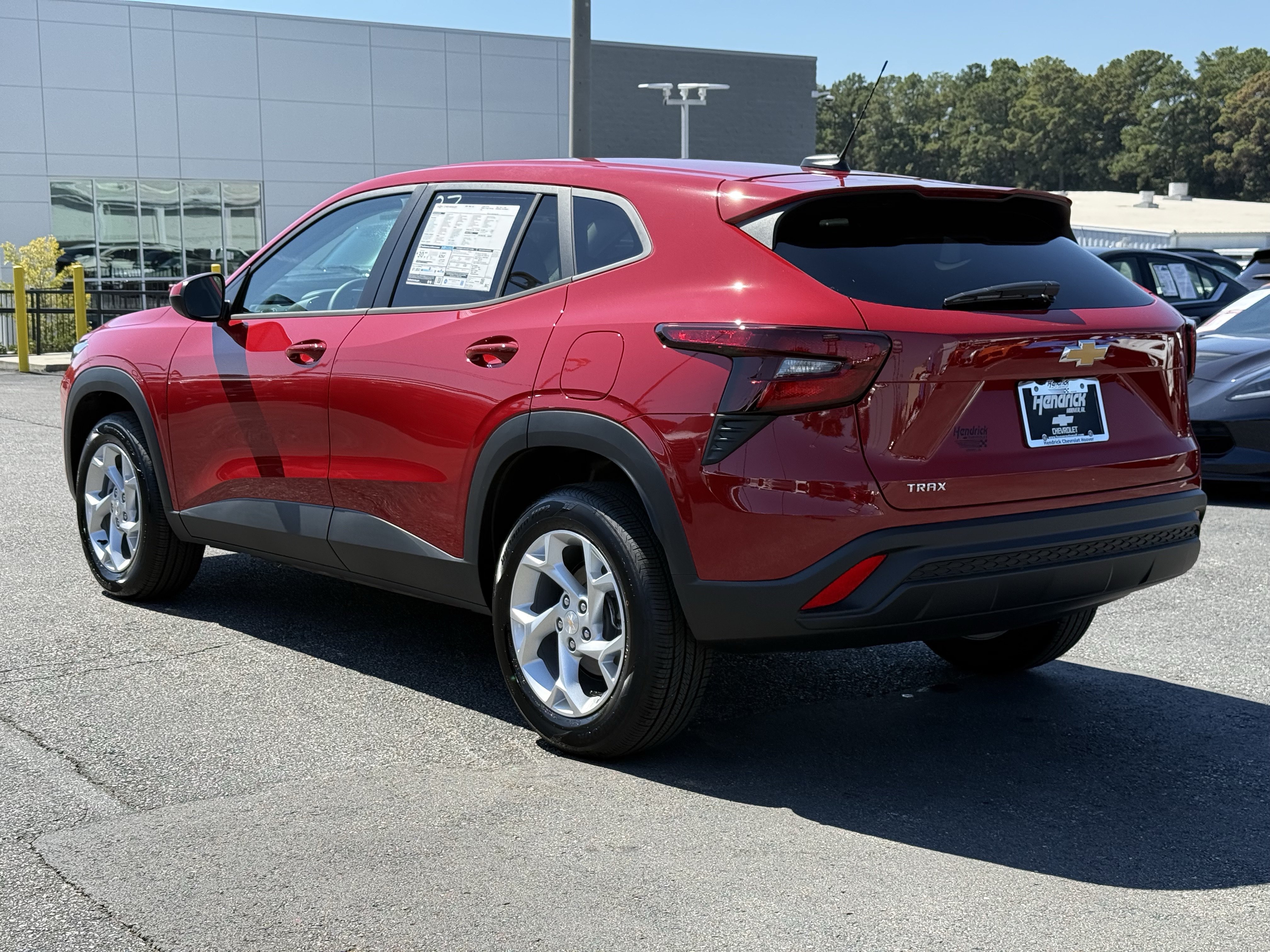New 2026 Chevrolet Trax LS w/ LS Convenience Package FWD image 8