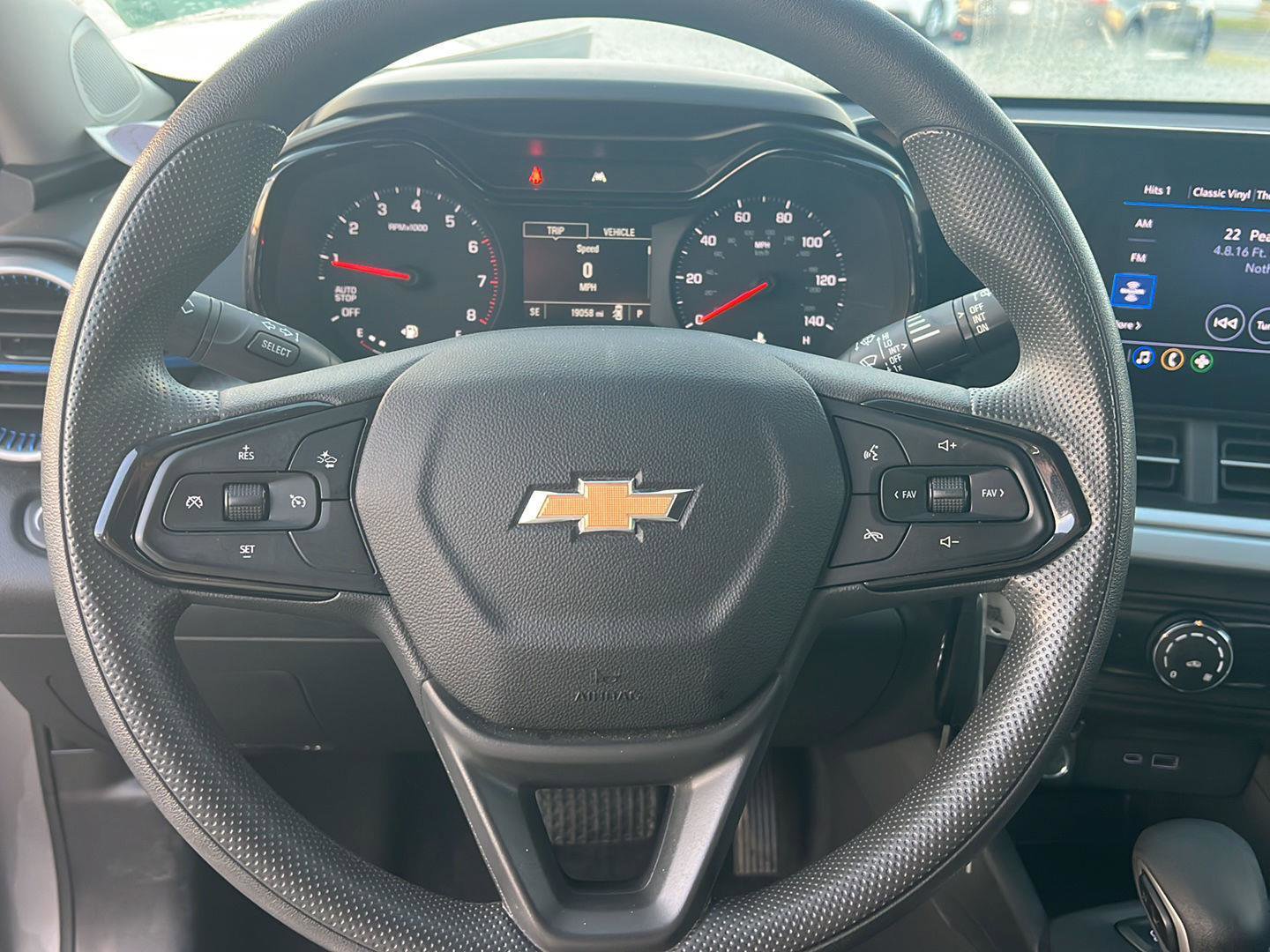 Used 2024 Chevrolet Trax LS image 19