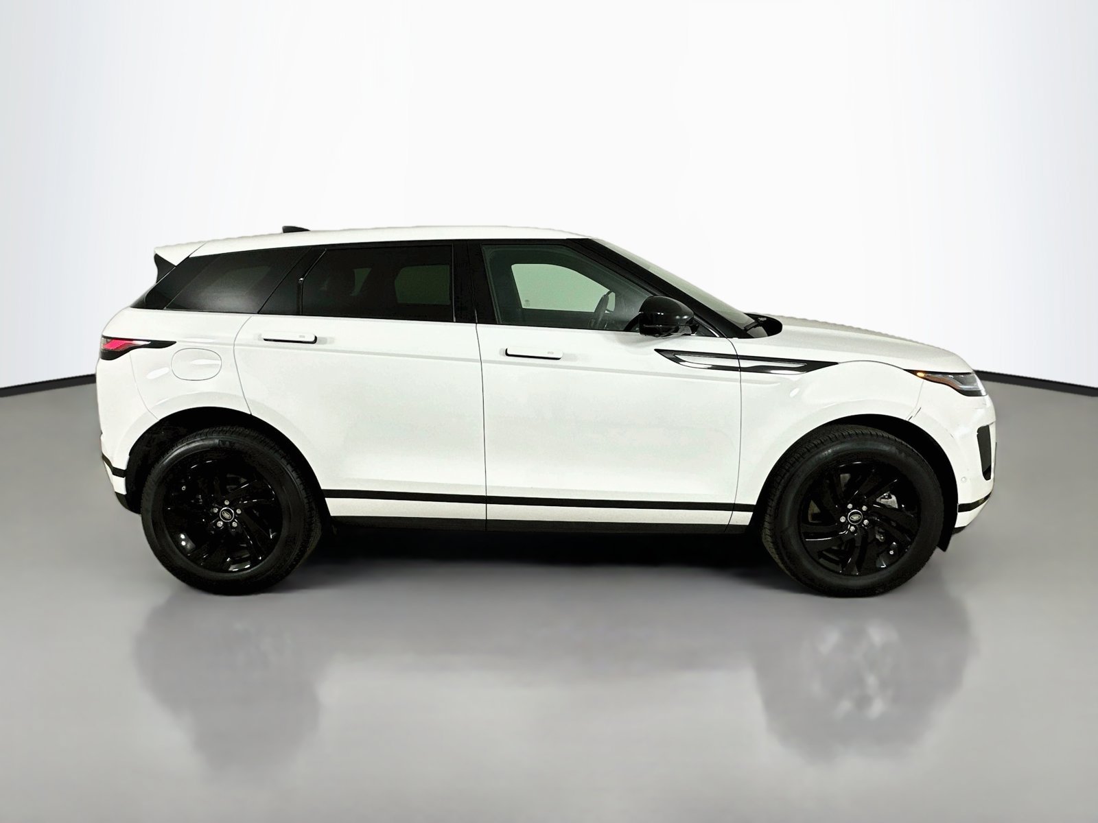 Used 2026 Land Rover Range Rover Evoque S AWD/4WD image 4