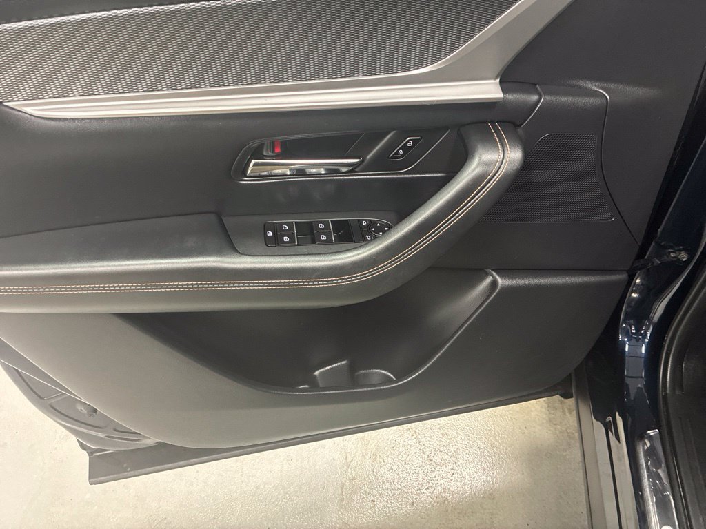 Used 2024 MAZDA CX-90 Plug-In Hybrid w/ Premium Pkg AWD/4WD image 28