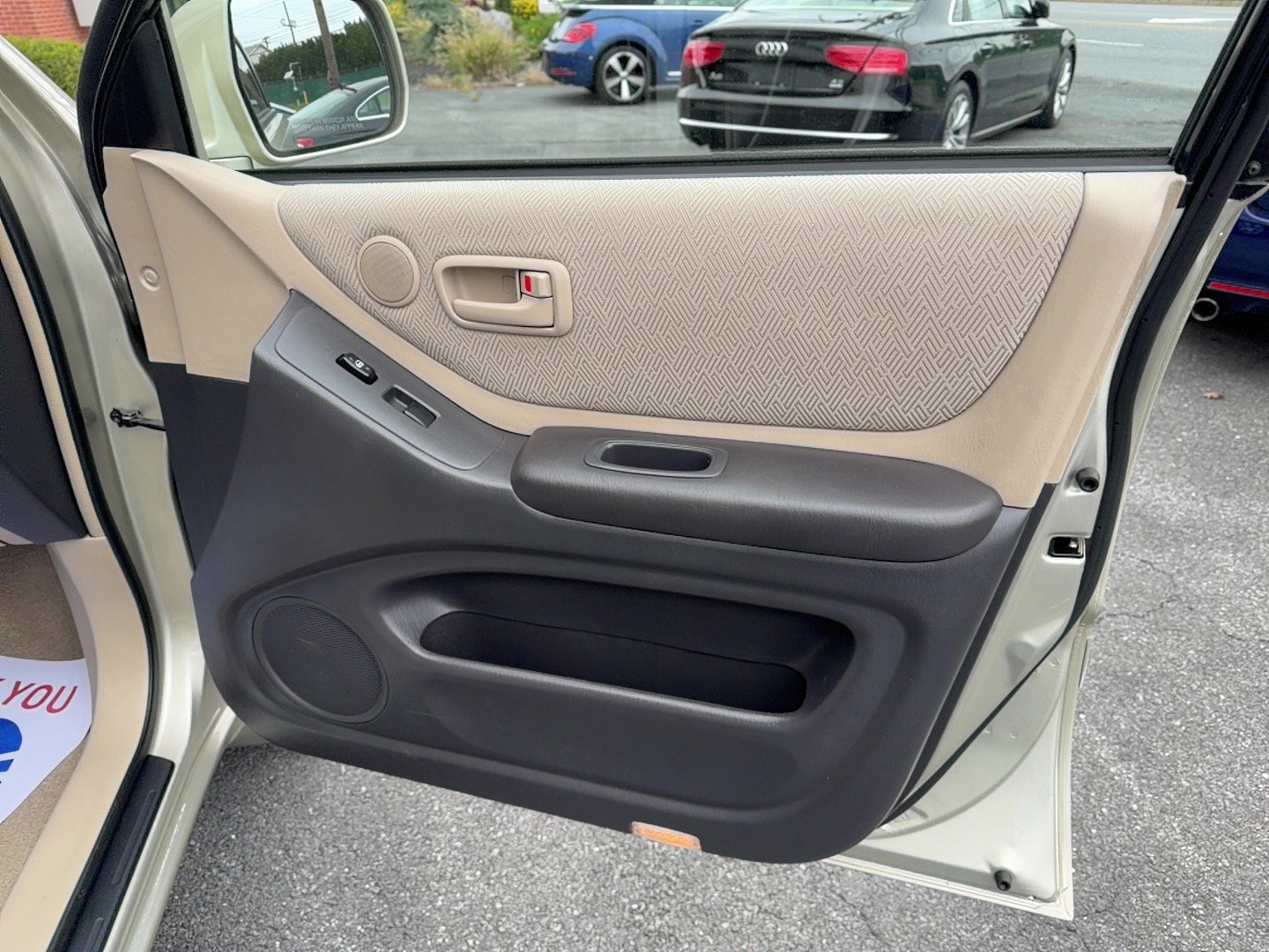 Used 2003 Toyota Highlander 4WD V6 w/ Appearance Pkg image 19