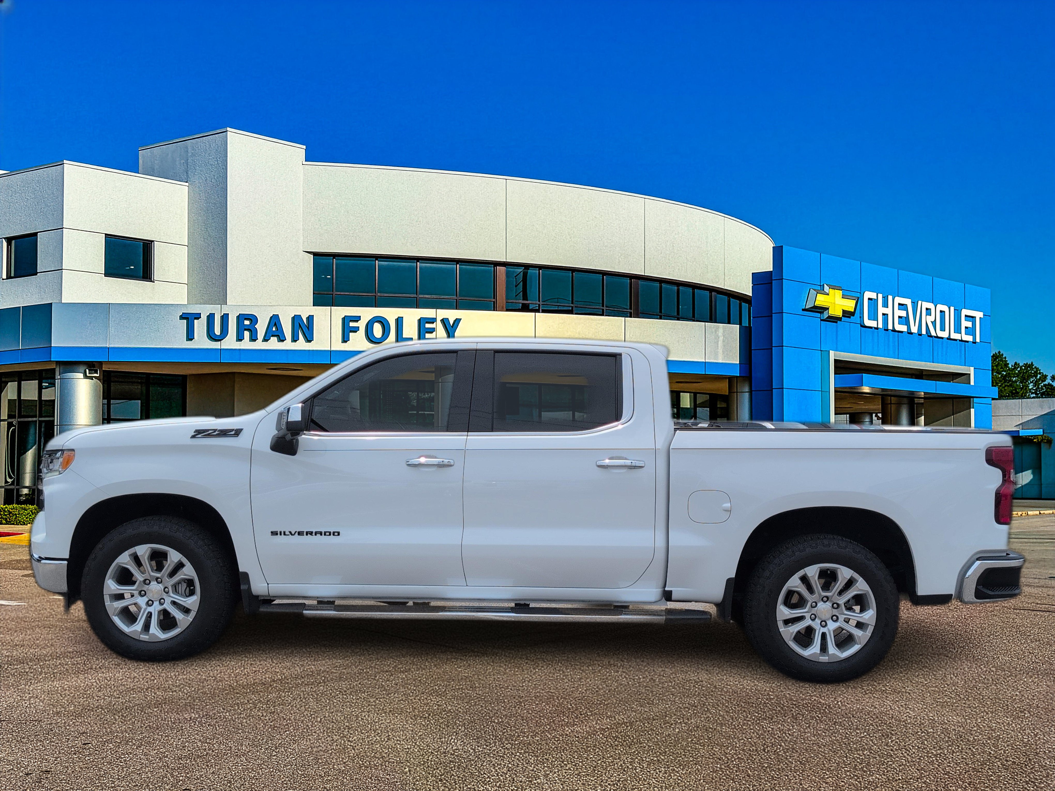 Used 2024 Chevrolet Silverado 1500 LTZ w/ Technology Package AWD/4WD image 2