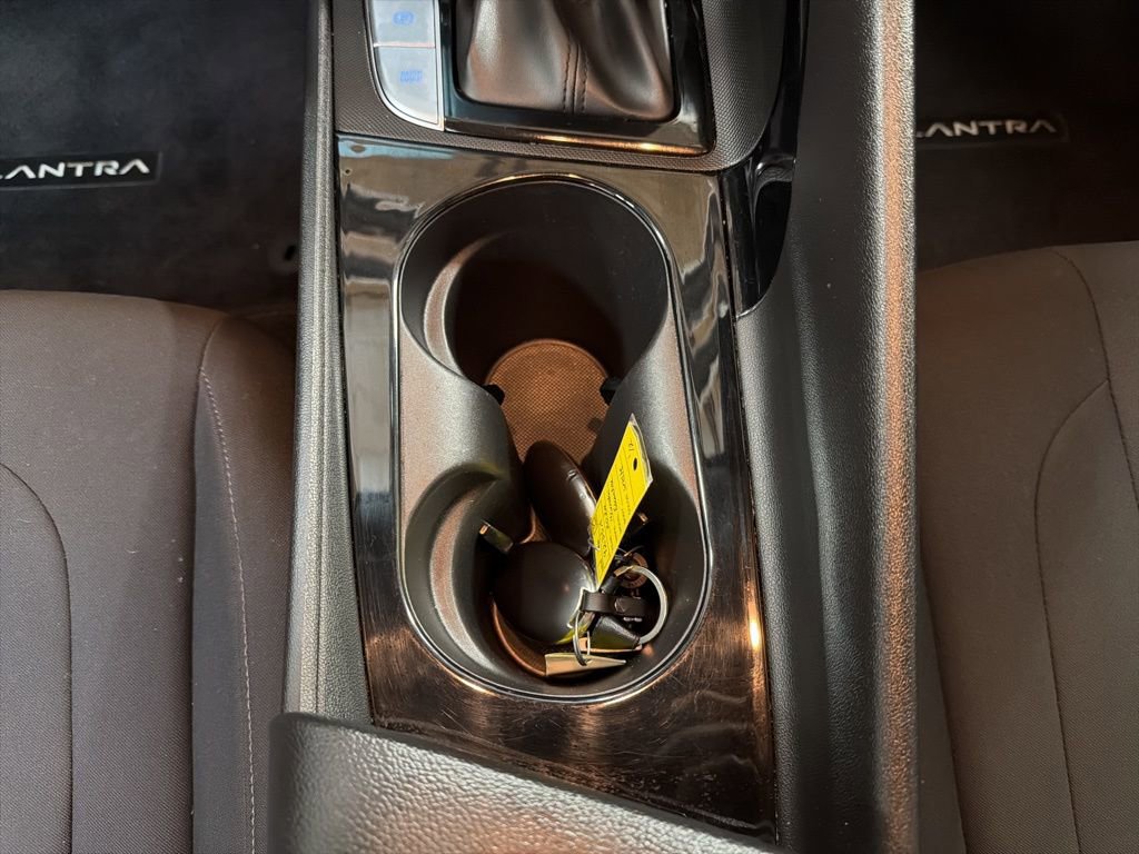 Certified 2024 Hyundai Elantra SEL w/ Convenience Package image 21