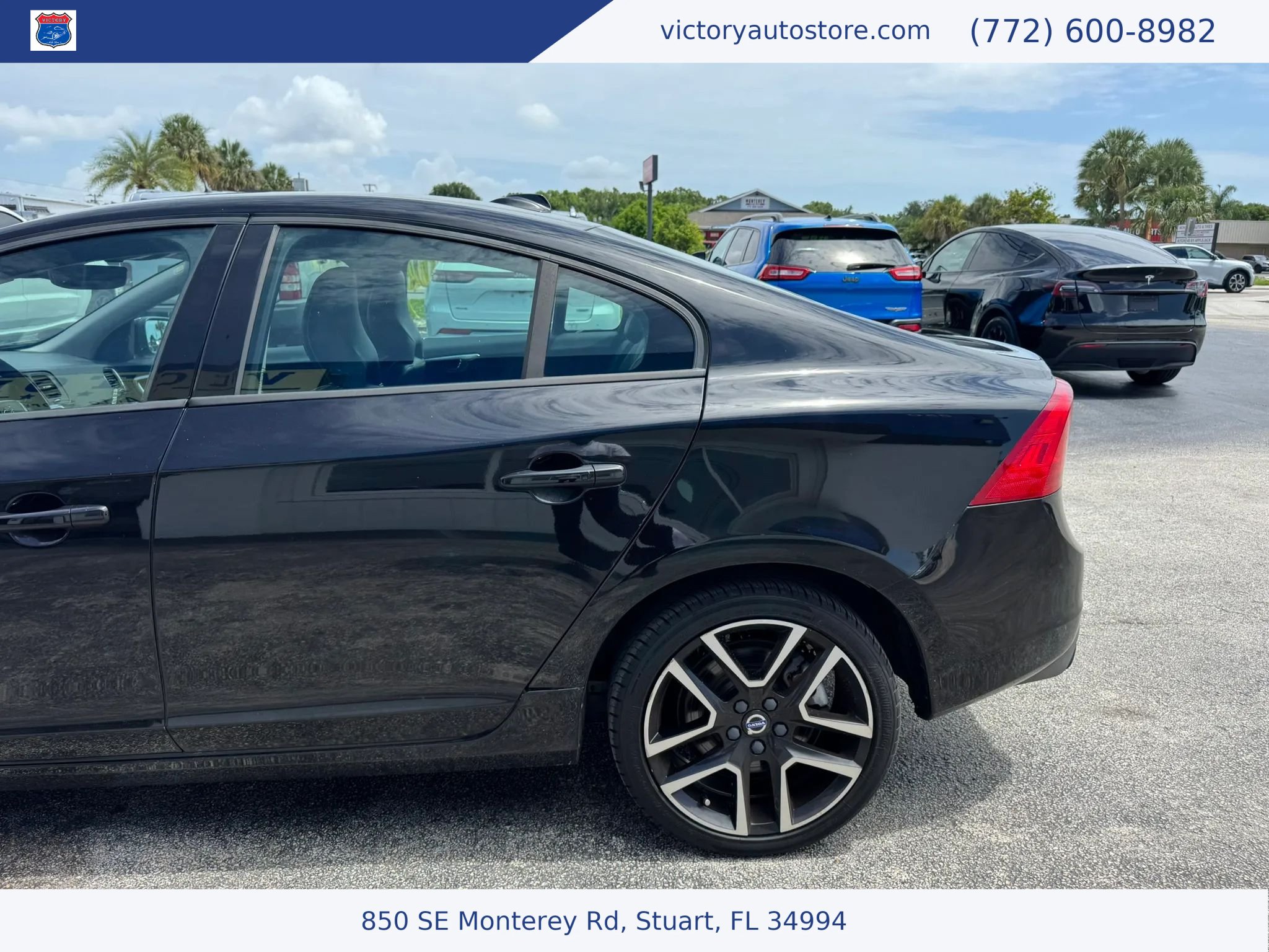 Used 2018 Volvo S60 T5 Dynamic w/ Vision Package FWD image 5