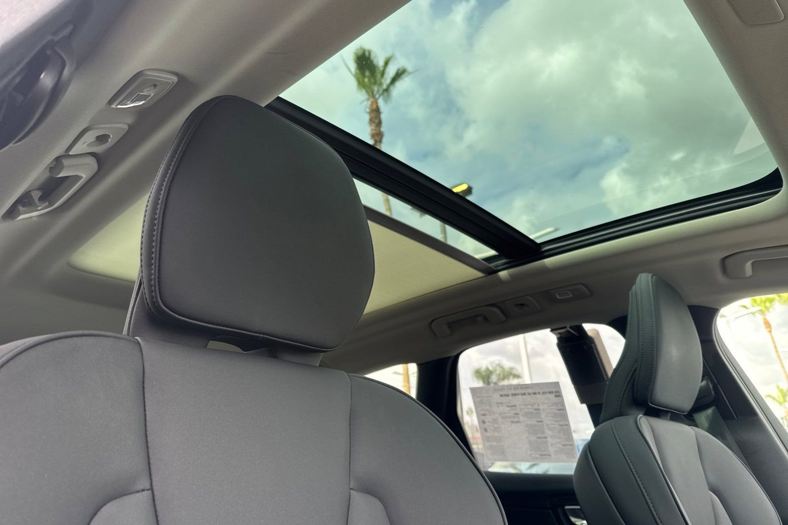 Certified 2026 Volvo XC60 B5 Plus w/ Climate Package PRO image 17