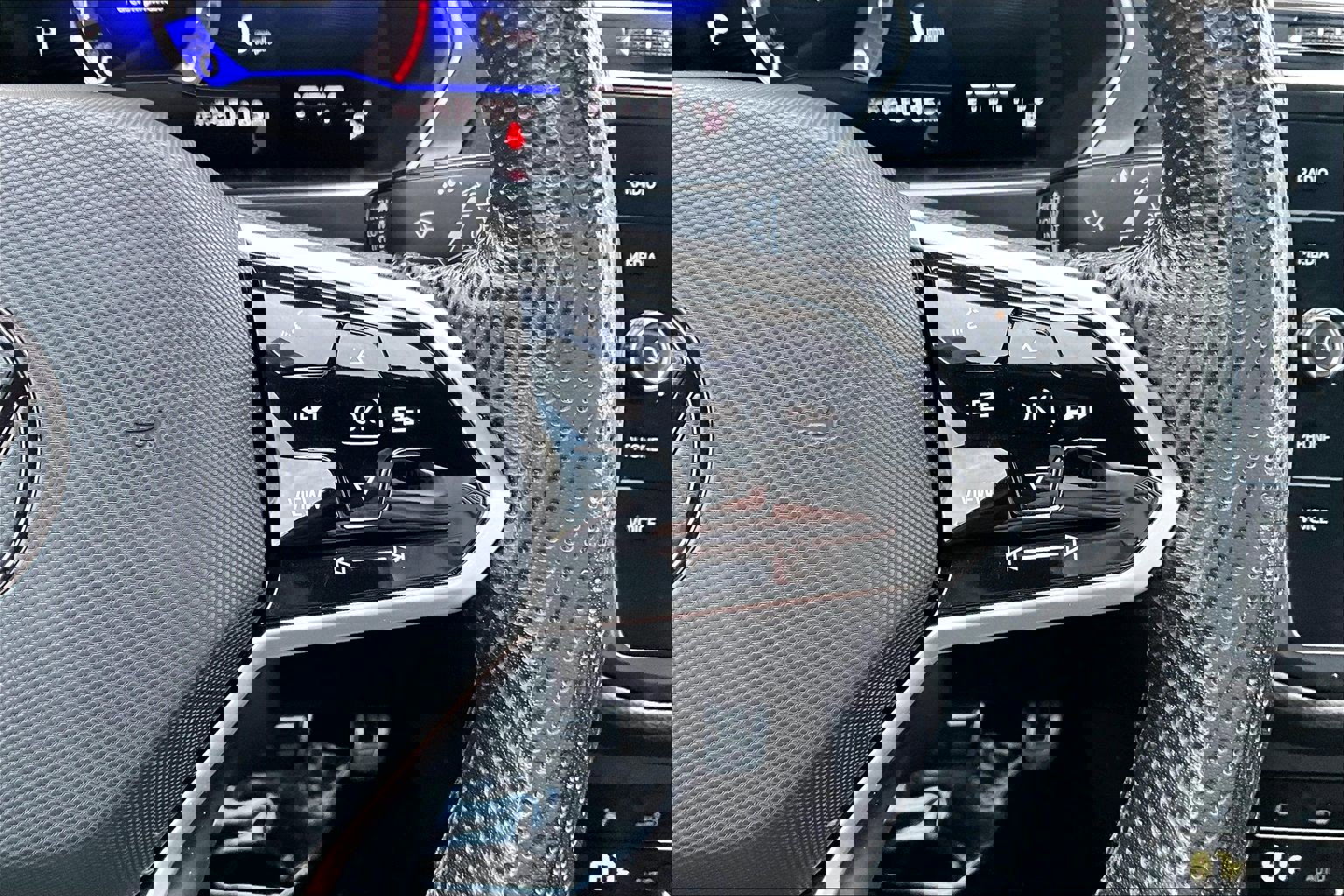 Used 2024 Volkswagen Tiguan SE R-Line image 18