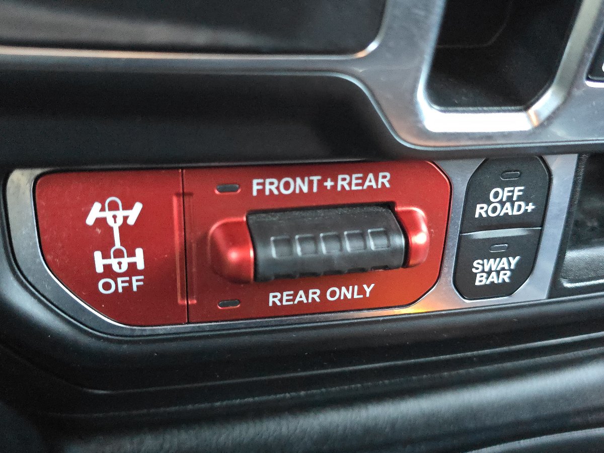 Used 2020 Jeep Gladiator Rubicon AWD/4WD image 8