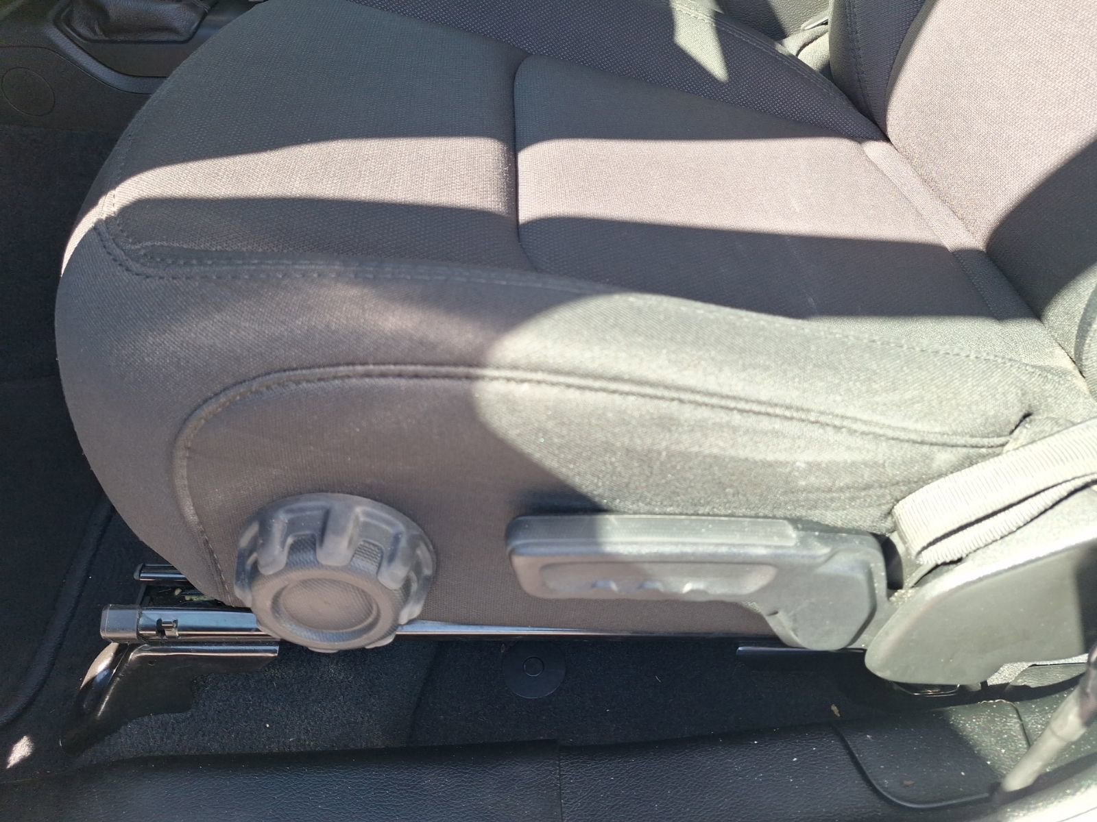 Used 2020 Jeep Gladiator Sport w/ Quick Order Package 24S image 17