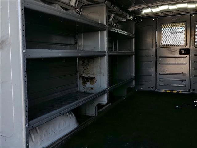 Used 2021 GMC Savana 3500 image 16