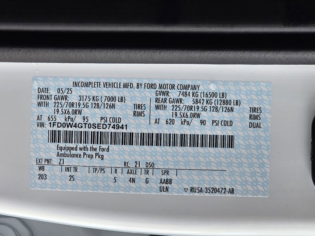 New 2025 Ford F450 XLT RWD image 28
