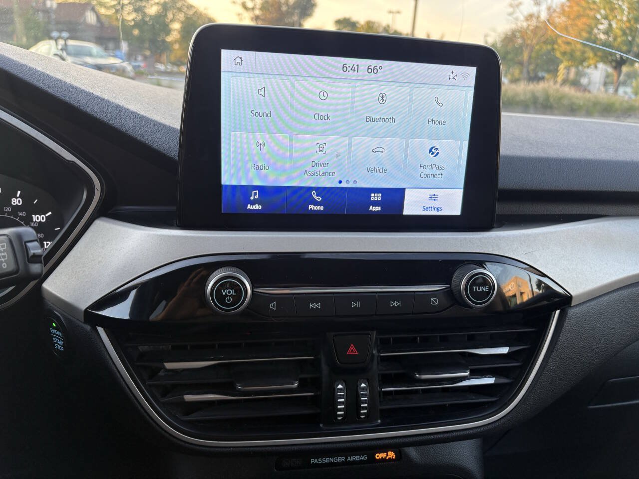Used 2020 Ford Escape SE FWD image 12