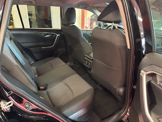 Certified 2025 Toyota RAV4 XLE AWD/4WD image 14