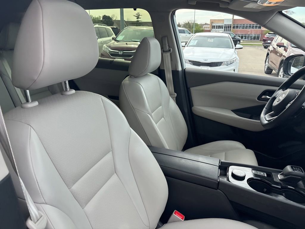 Used 2023 Nissan Rogue SV w/ SV Premium B Package AWD/4WD image 28