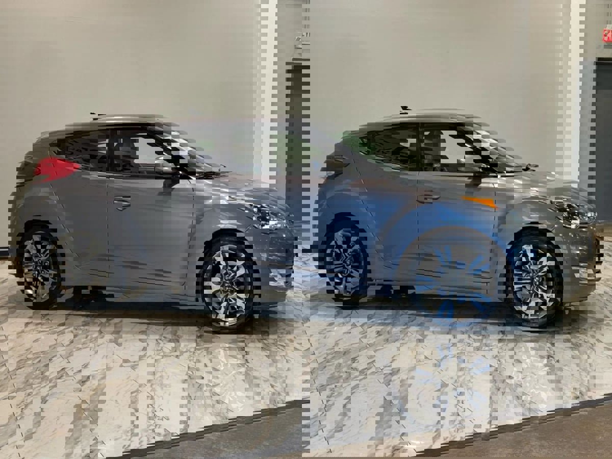 Used 2016 Hyundai Veloster w/ Option Group 02 image 6