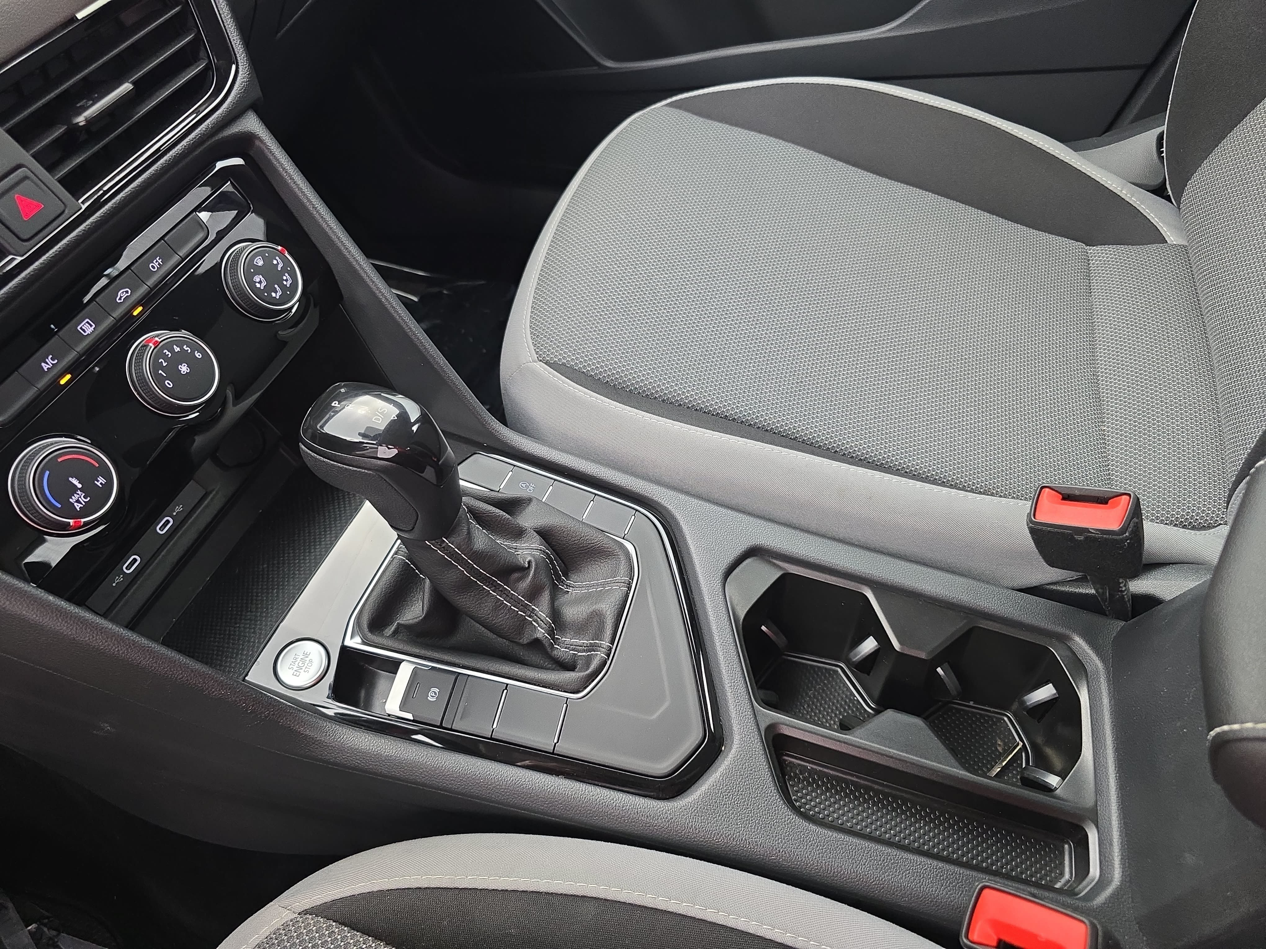 Certified 2023 Volkswagen Taos S FWD image 24